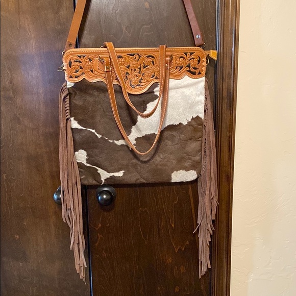 American Darling Handbags - American Darling Brown and White Tote with Fringe
